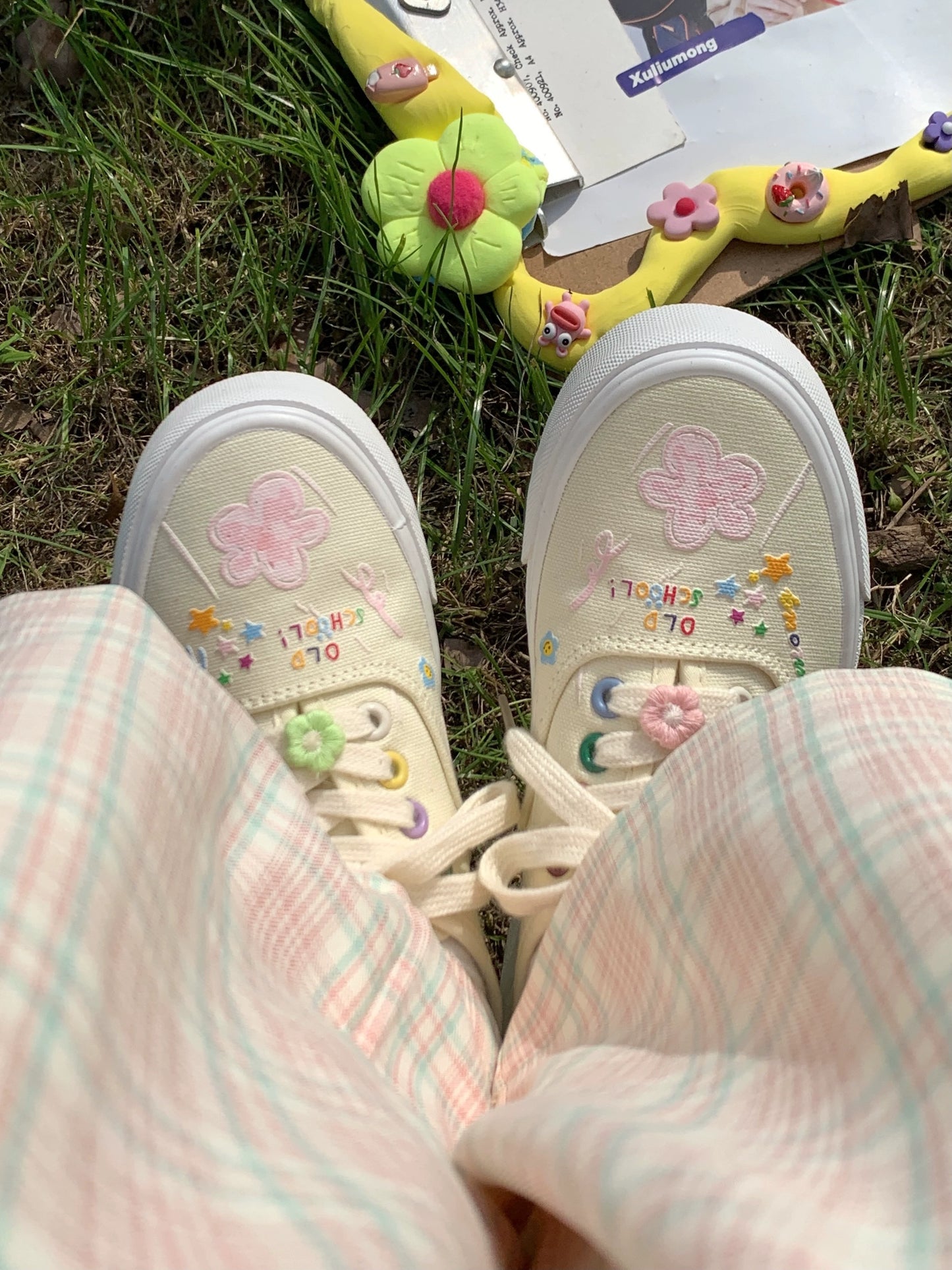 Xu Liumang original summer new graffiti white shoes versatile art cute student milk yellow canvas shoes for women