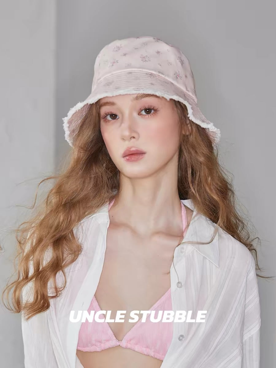 Light pink Korean style bucket hat for girls, sweet and cute, with frayed edges, perfect for sun protection.