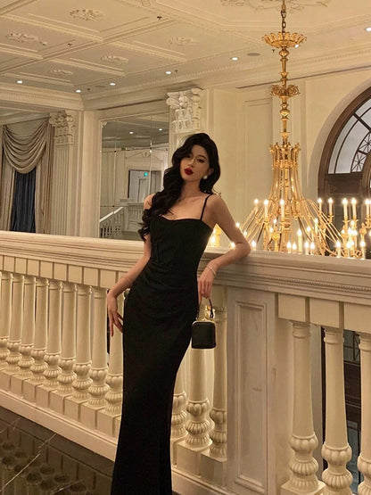 Gft sTudio [Berlin Goddess] French retro slim fit hip-hugging black sling fishtail dress