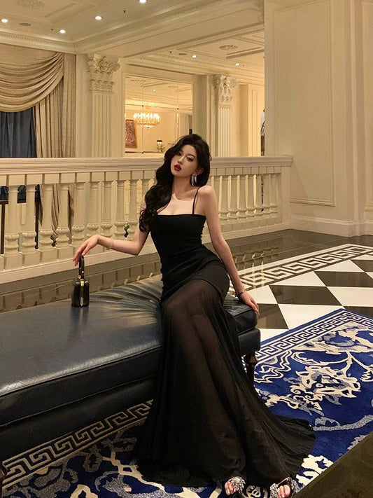 Gft sTudio [Elegant Beauty] Pure Desire Niche Splicing Slim Hip-hugging Black Mesh Suspender Dress