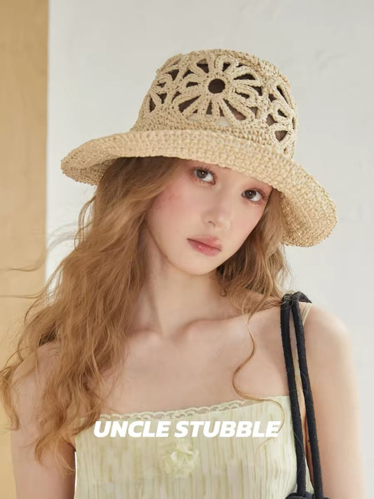 Niche design women's straw hat, summer hollowed-out straw weave, face-slimming fisherman hat, trendy travel and vacation hat, bucket hat.