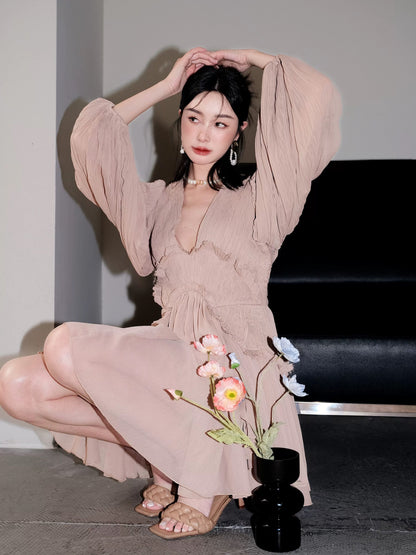 Zhao San French retro V-neck lantern sleeve pleated dress for women spring and summer 2024 new design short skirt view