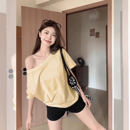 Zhang Jingyi's same black one-shoulder short-sleeved T-shirt for women, Xia Chunyu's oblique collar and off-shoulder loose and slim-fitting top