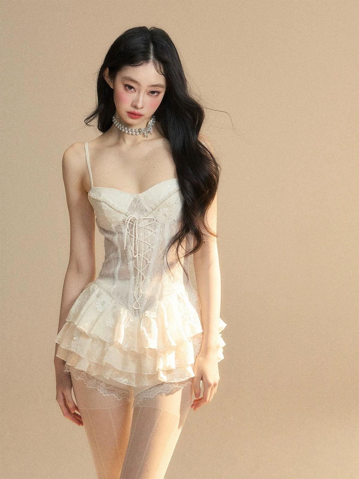 Anna Sui one-shoulder high-grade lace suspender dress for women in summer with waisted puffy skirt