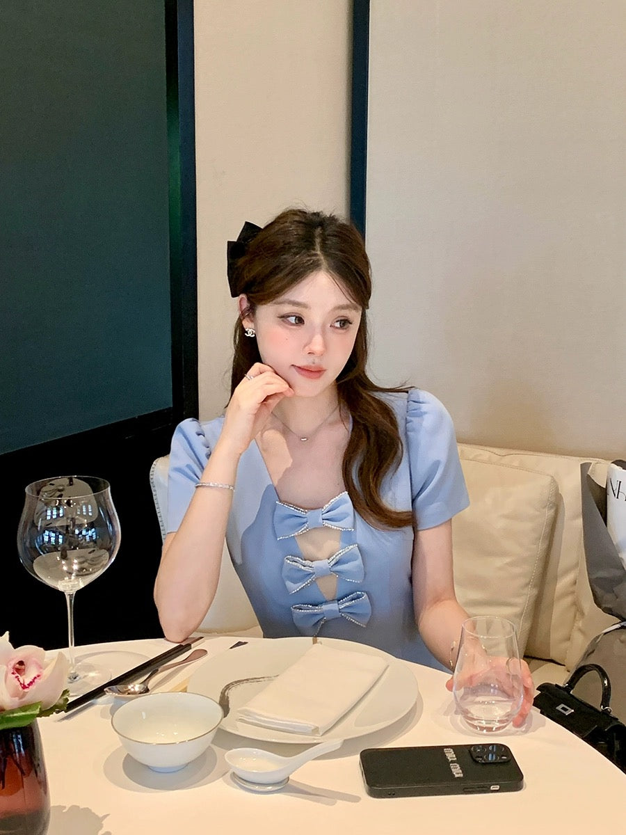 Yang Xiaojuan French bow discreet design V-neck dress female Hepburn little black dress blue birthday dress