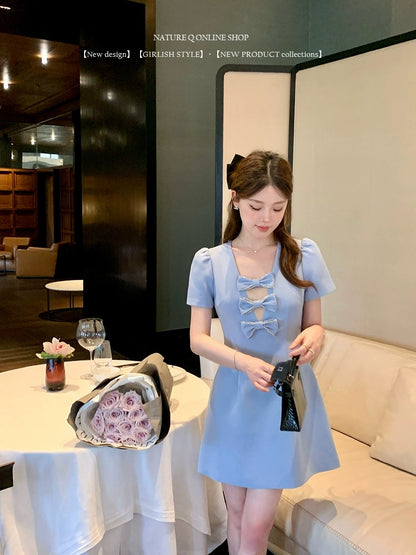 Yang Xiaojuan French bow discreet design V-neck dress female Hepburn little black dress blue birthday dress