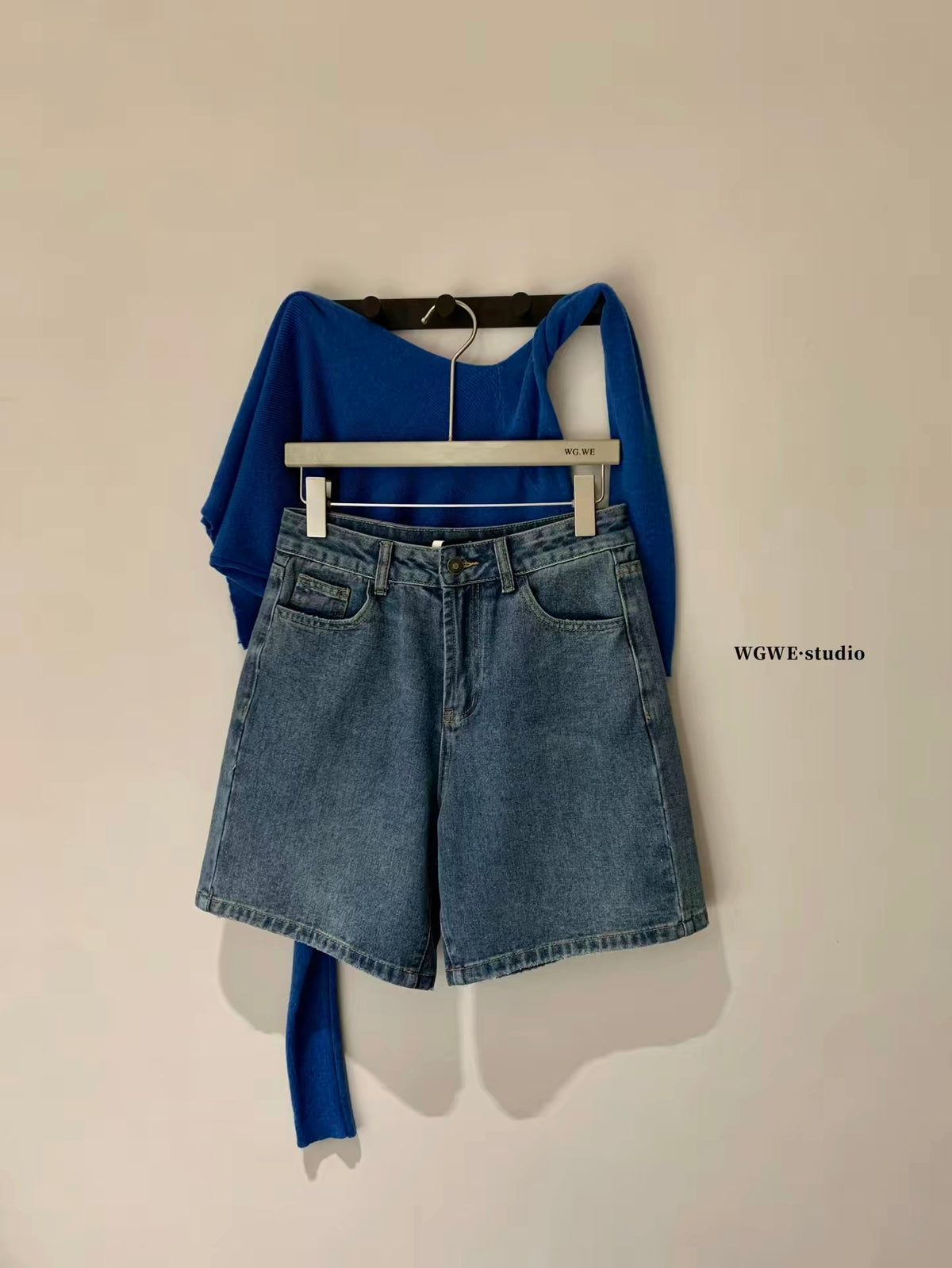 WGWE-26 Summer Collection: Loose-fit, high-waisted, vintage-style A-line denim shorts—lightweight, straight-leg, and wide-leg—designed for petite women.