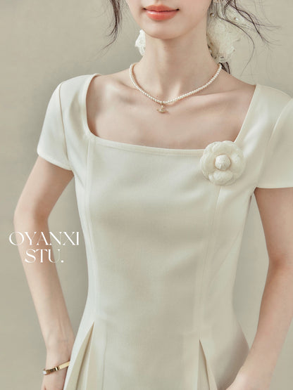Ouyang Xi "Pearl Rose Gloss" square collar straight shoulder knitted short-sleeved T-shirt women's summer French waist top
