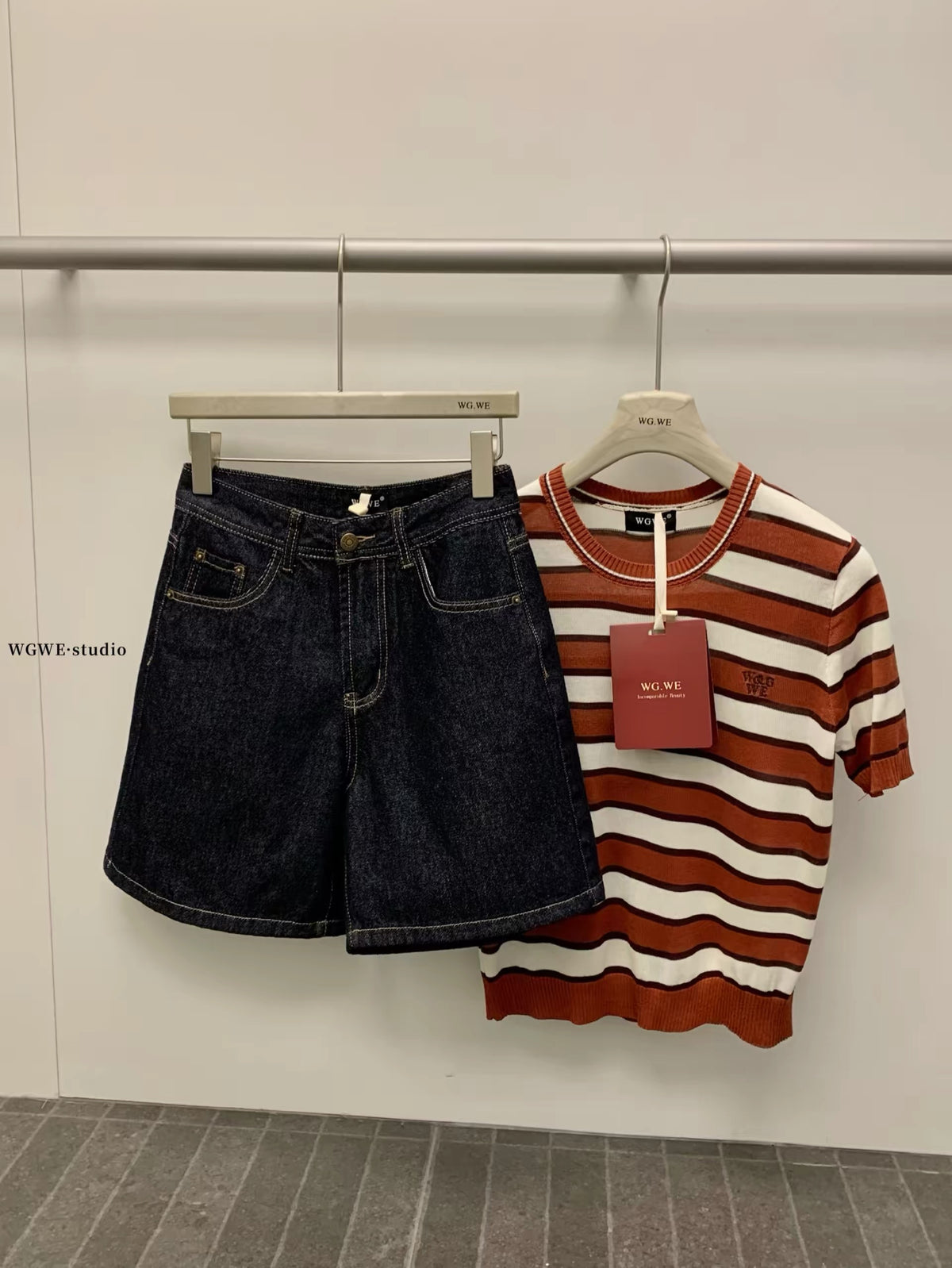 WGWE – High-Waisted Vintage Denim Shorts: Loose, Slimming, Versatile, Wide-Leg A-Line Hot Pants (Model 8748)
