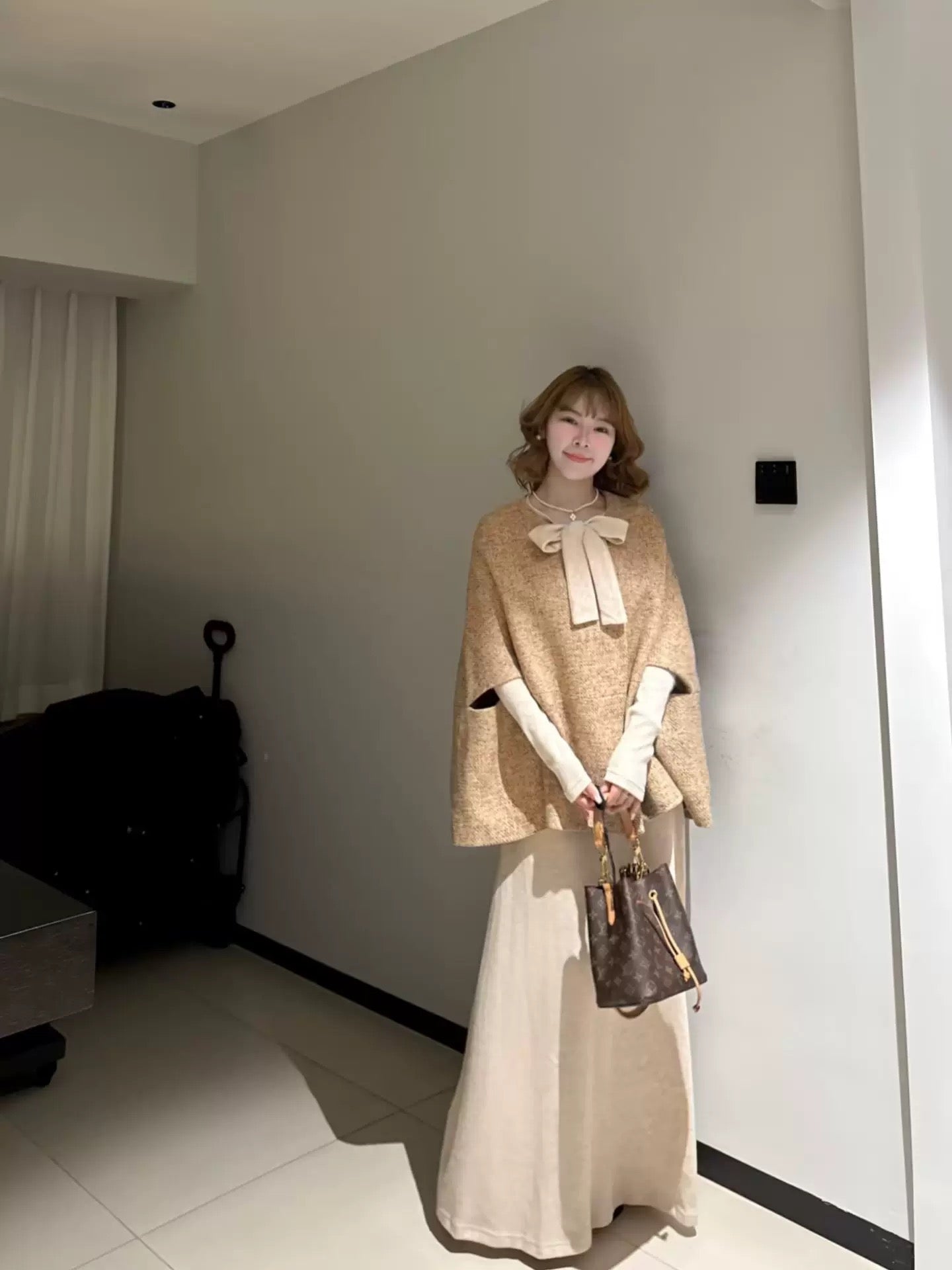 French-style chic heiress knitted cape coat dress, gentle long skirt two-piece autumn/winter outfit