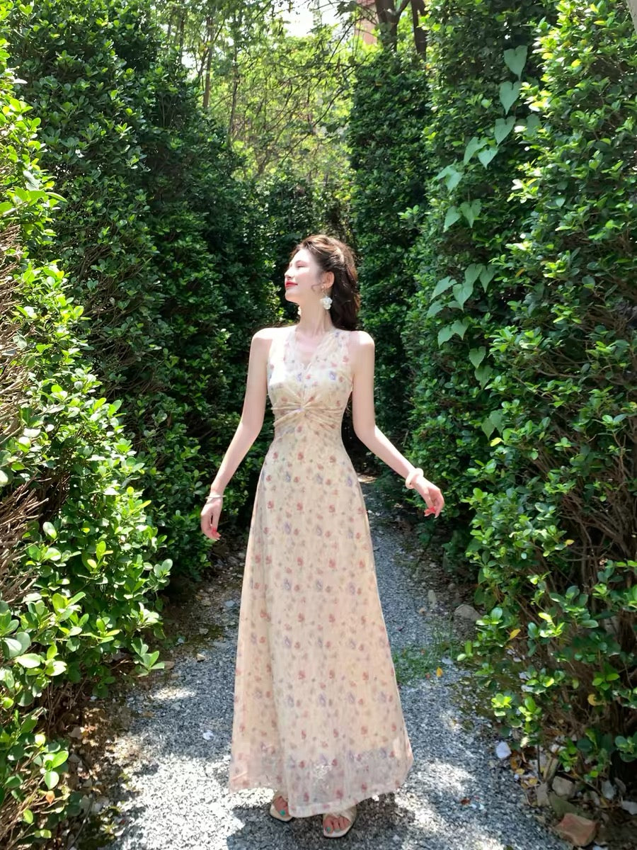 Romance of the Life [Pointillist Starlight] French Retro Halter Neck Dress for Women, Summer Floral Print Twisted Waist Fitted Long Dress