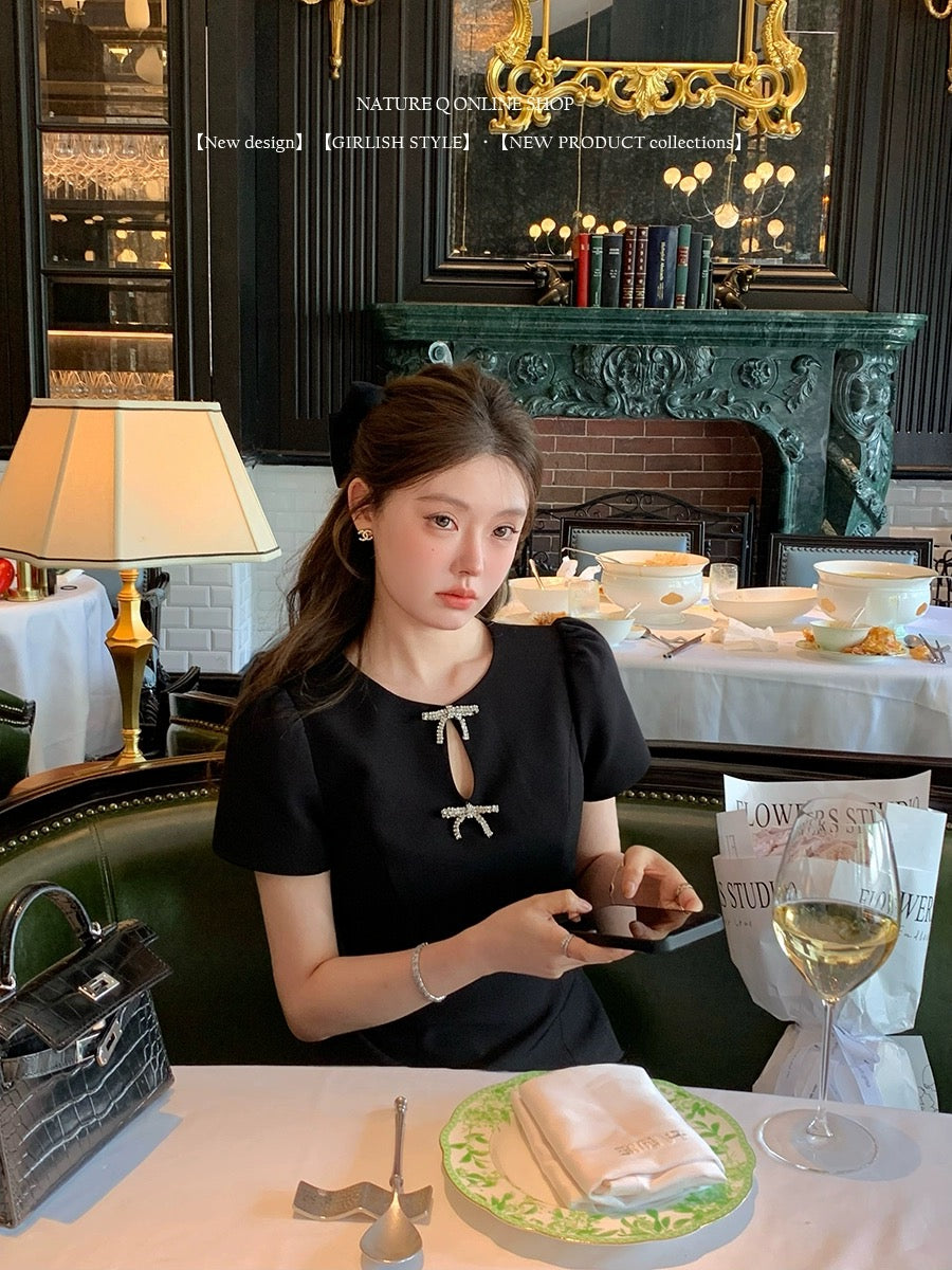 Yang Xiaojuan, the daughter of a rich family, MIU style bow puff sleeve dress, women's small fragrant style high-end little black dress