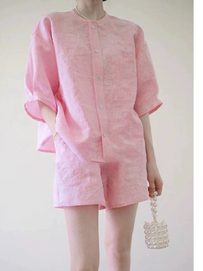 Fashion summer outfit with a complete set of women's summer light linen pink short-sleeved shirt cotton linen shorts two-piece suit