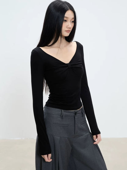 WITHMIN straight shoulder women's T-shirt autumn new slim bottoming shirt women's inner short black top women's long sleeve