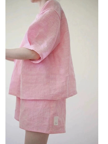 Fashion summer outfit with a complete set of women's summer light linen pink short-sleeved shirt cotton linen shorts two-piece suit