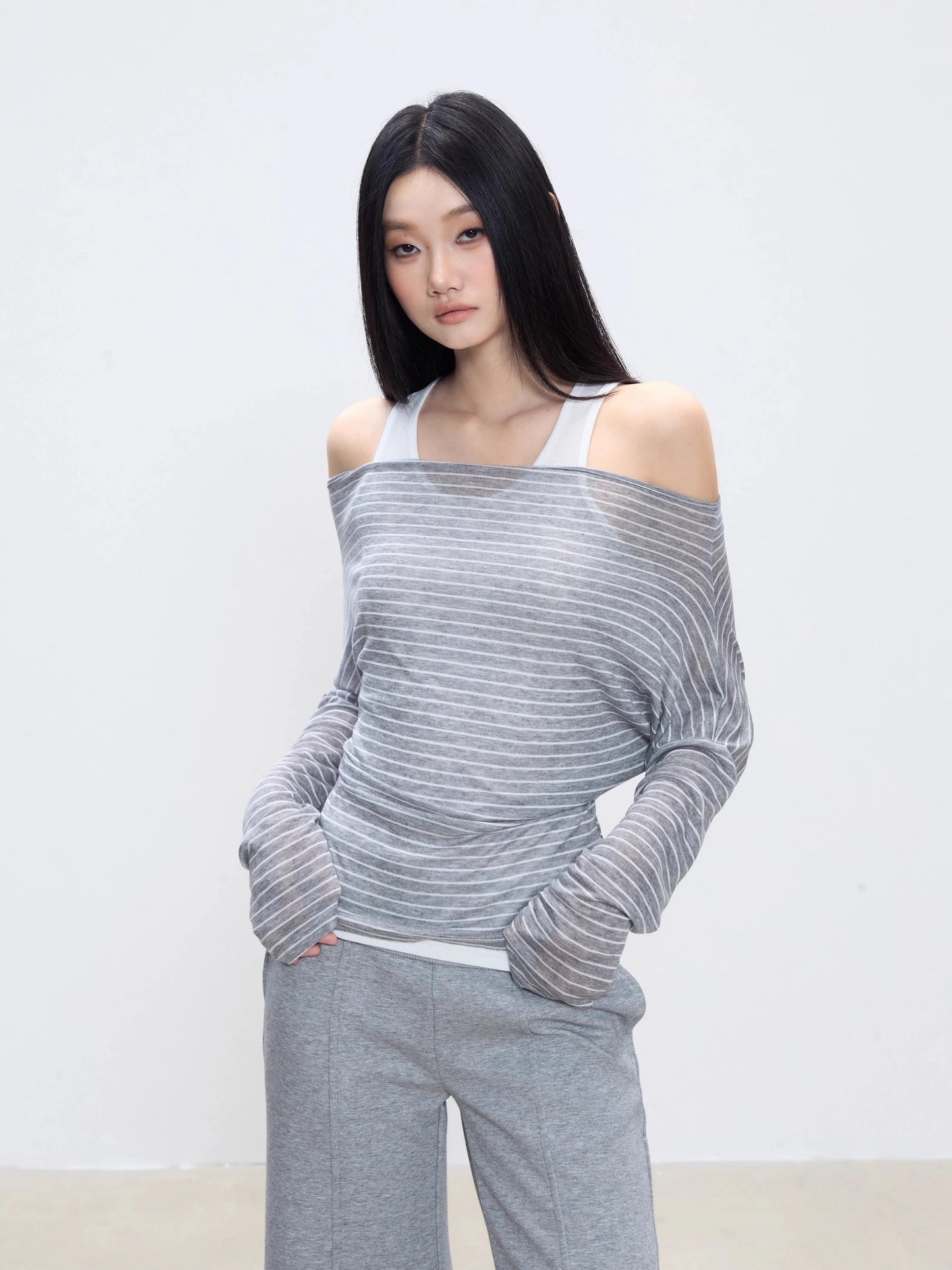 WITHMIN one-shoulder top summer thin striped sunscreen blouse real two-piece white camisole sleeveless