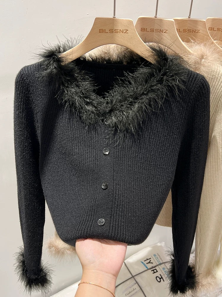 Designed v-neck thickened sweater for women autumn and winter 2024 new pullover knitted bottoming shirt short top trendy