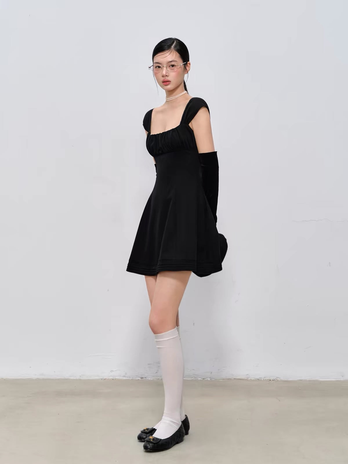 Special Offer] LaluneDuCiel French-Style Black Tencel Dress – Square-Neck, Waist-Defining, Slimming, and Sexy