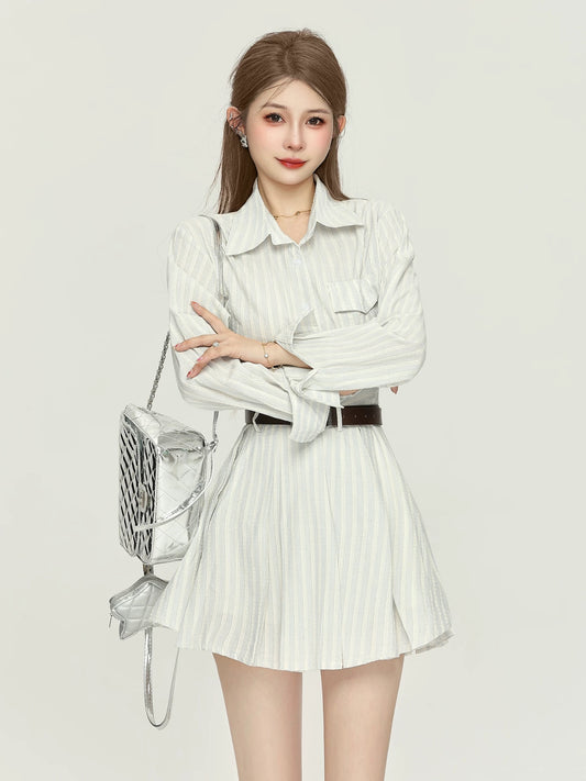 Xiao P Clothing Station Korean retro design dress for women in early autumn, small waist and slim striped shirt dress
