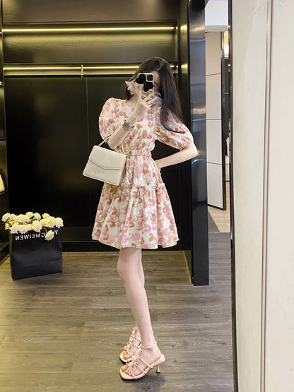 Leathercat floral dress female 2025 summer new French style sweet age-reducing waist puff sleeve short skirt