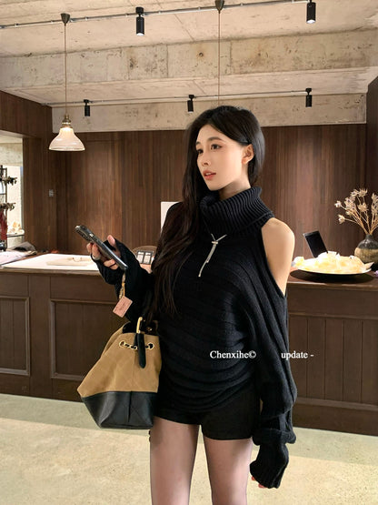 He Chenxi pile high collar off the shoulder design loose lazy atmosphere sweater autumn and winter black long-sleeved top