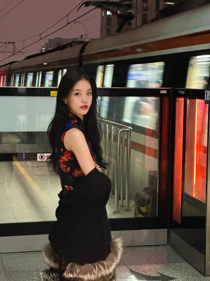 TiTi – "Blossoms" (Fan Hua) – Flocked Mesh Cheongsam (Hong Kong-Style Craftsmanship)