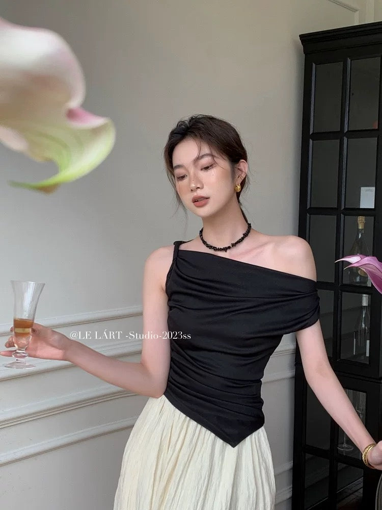 LELART French collar oblique shoulder sleeveless top female design niche twisted slim fit slimming small shirt new summer