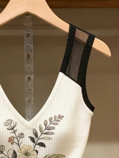 With bra pads ~ Shenzhen Nanyou brand women's clothing 2026 autumn/winter knitted vest, white, versatile, slimming, sleeveless top
