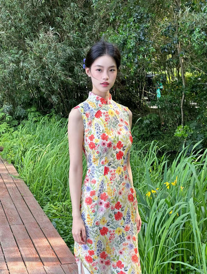 Ti" Collection – *Haitang Chun* (Begonia Spring) – Floral-Patterned, Modernized Hong Kong-Style Sleeveless Long Qipao