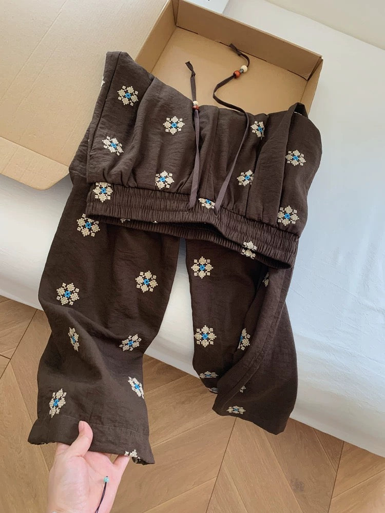 New Chinese style embroidered narrow-leg wide-leg puffer pants, loose fit, suitable for petite women, summer thin and relaxed fit.