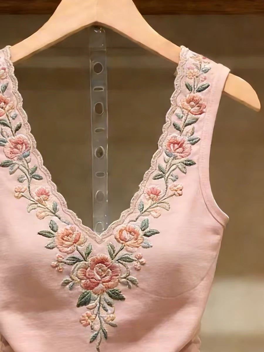With bra pads ~ Shenzhen Nanyou brand women's clothing, fresh floral camisole, gentle design, inner top