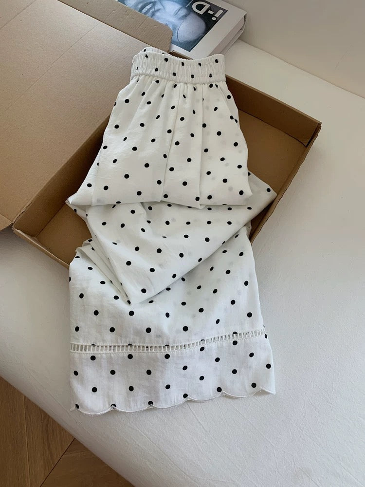White polka dot casual wide-leg pants, loose and relaxed style, cropped pants for petite women, summer thin style.