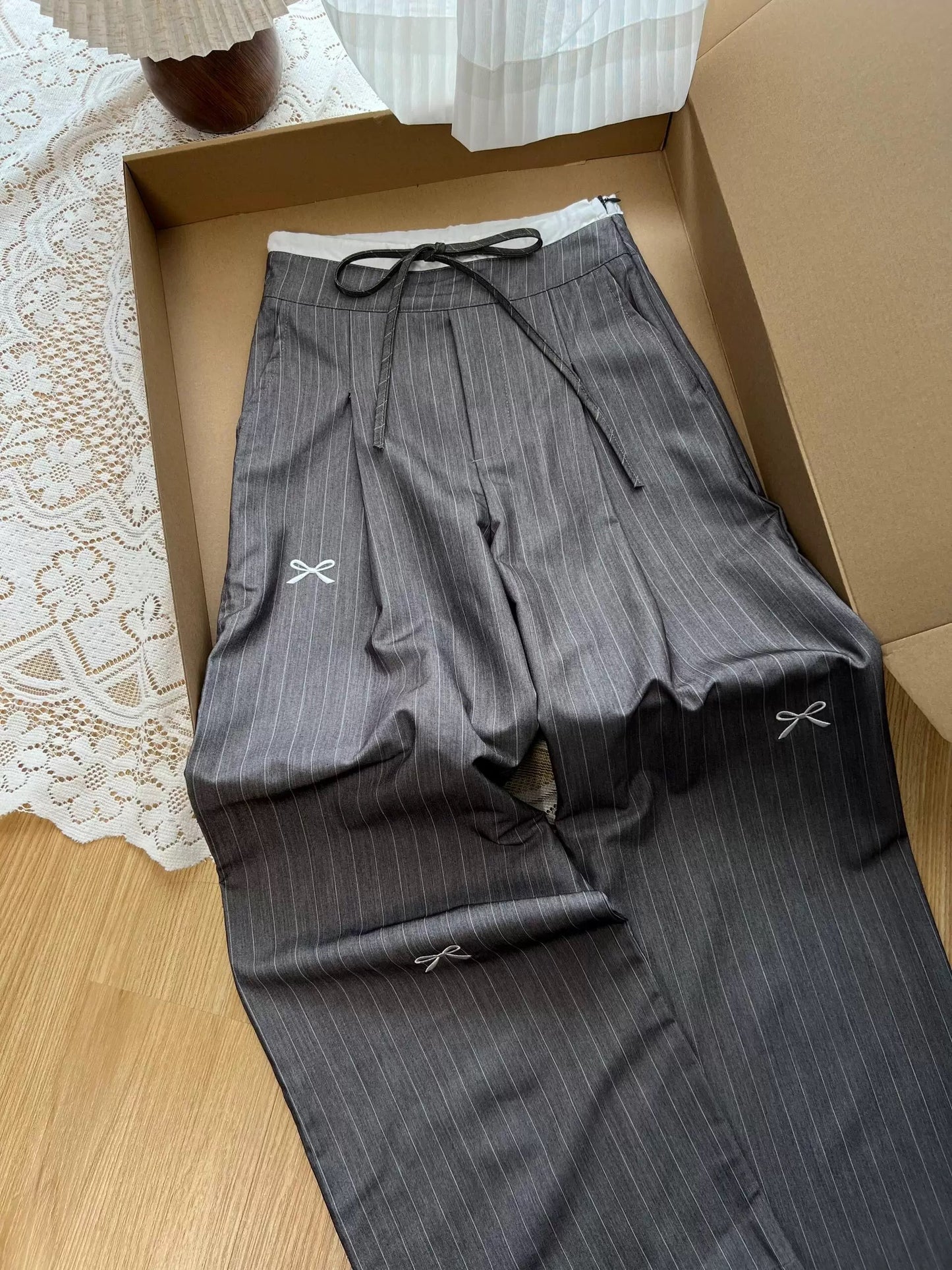 Very suitable for girls! Retro style bow embroidered striped suit pants spring American drape straight pants