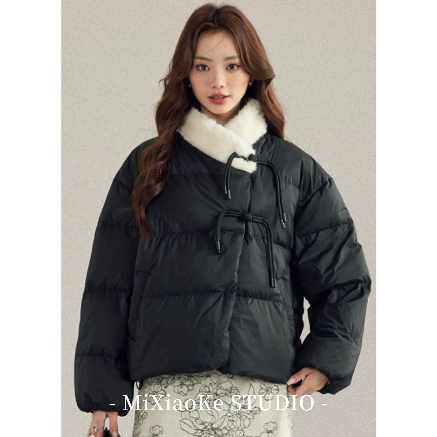 Mi Xiaoke's New Chinese Style Fold-Style Short Down Jacket for Petite Women, Warm Light Yellow Coat, Loose Fit, New Winter Style
