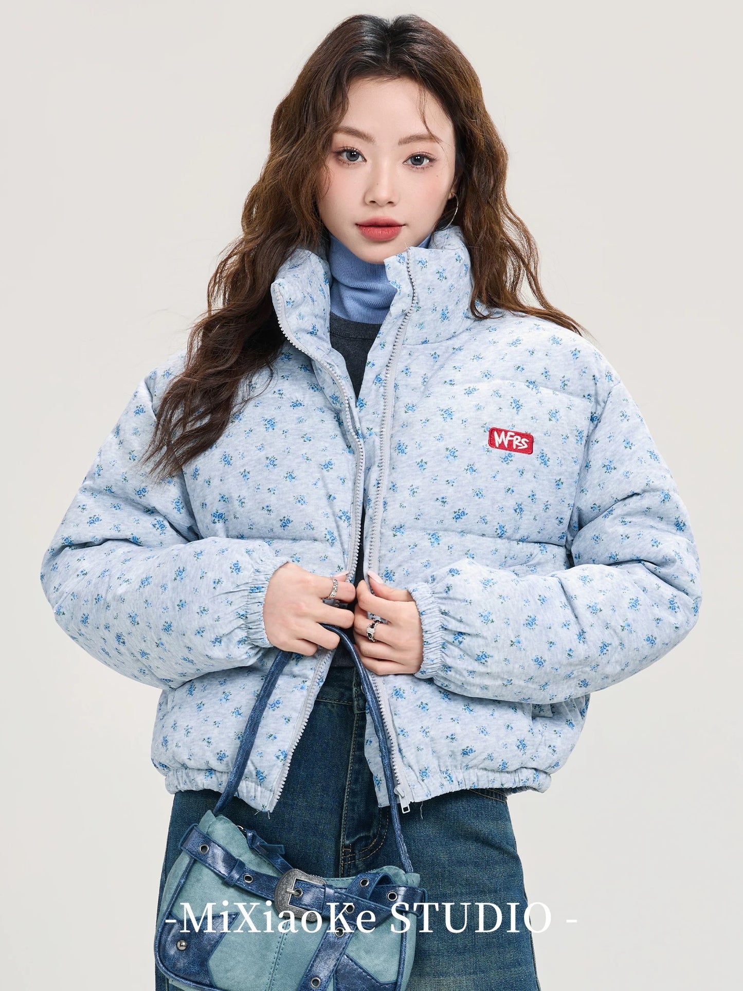 Mi Xiaoke Blue Floral Stand Collar Short Cotton-padded Jacket Women's Winter Thickened Cotton-padded Coat Petite Puff Coat