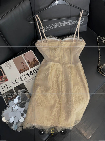 French lace suspender dress female temperament celebrity daughter style 2025 new waist heavy work tube top dress