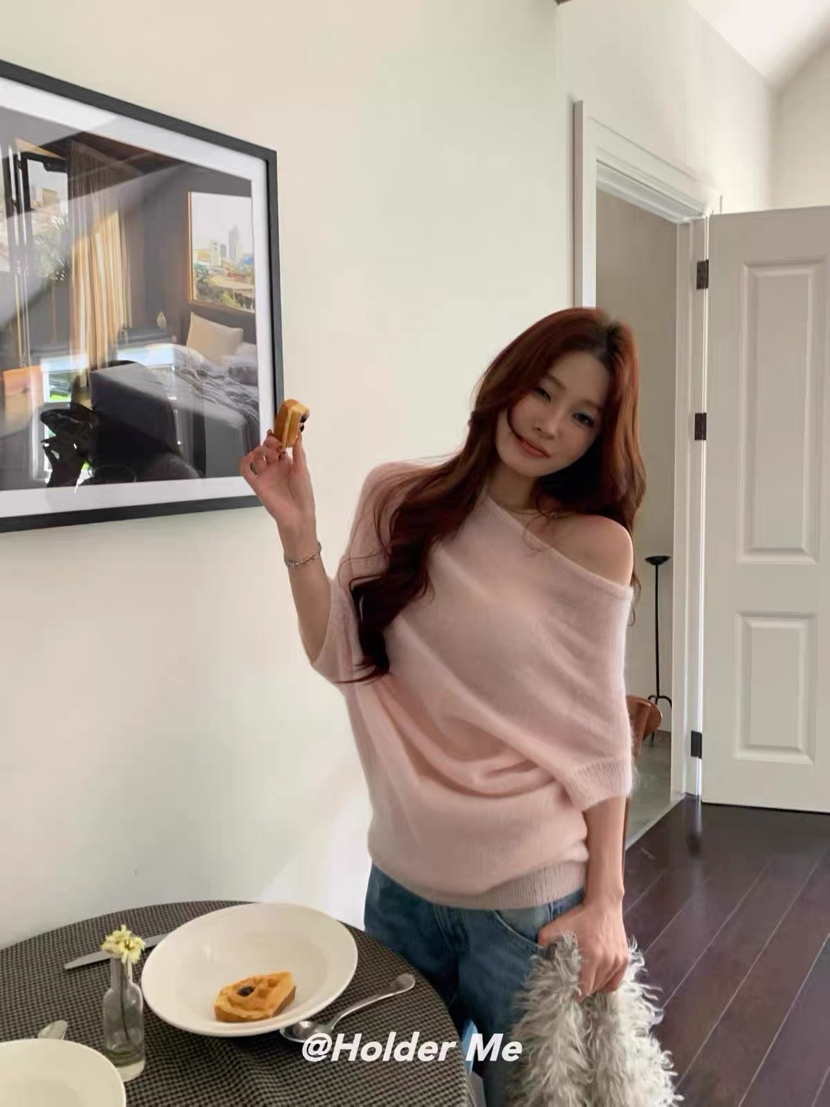 Shisanhang 2026 Autumn/Winter New Collection: Korean-Style Chic Asymmetric One-Shoulder Knitted Top for Women