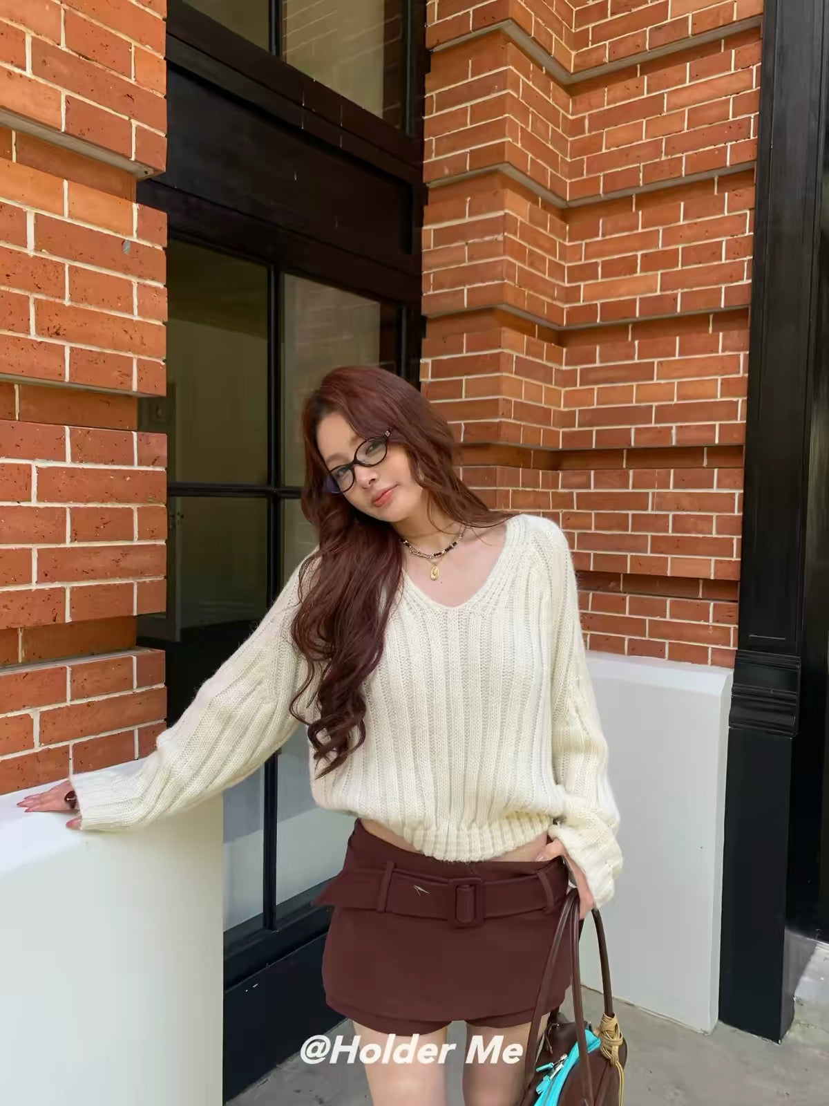 HOLDER 2026 Winter New Collection: Women’s Relaxed-Fit, Thick-Knit, Long-Sleeve V-Neck Sweater with Vertical Ribbing