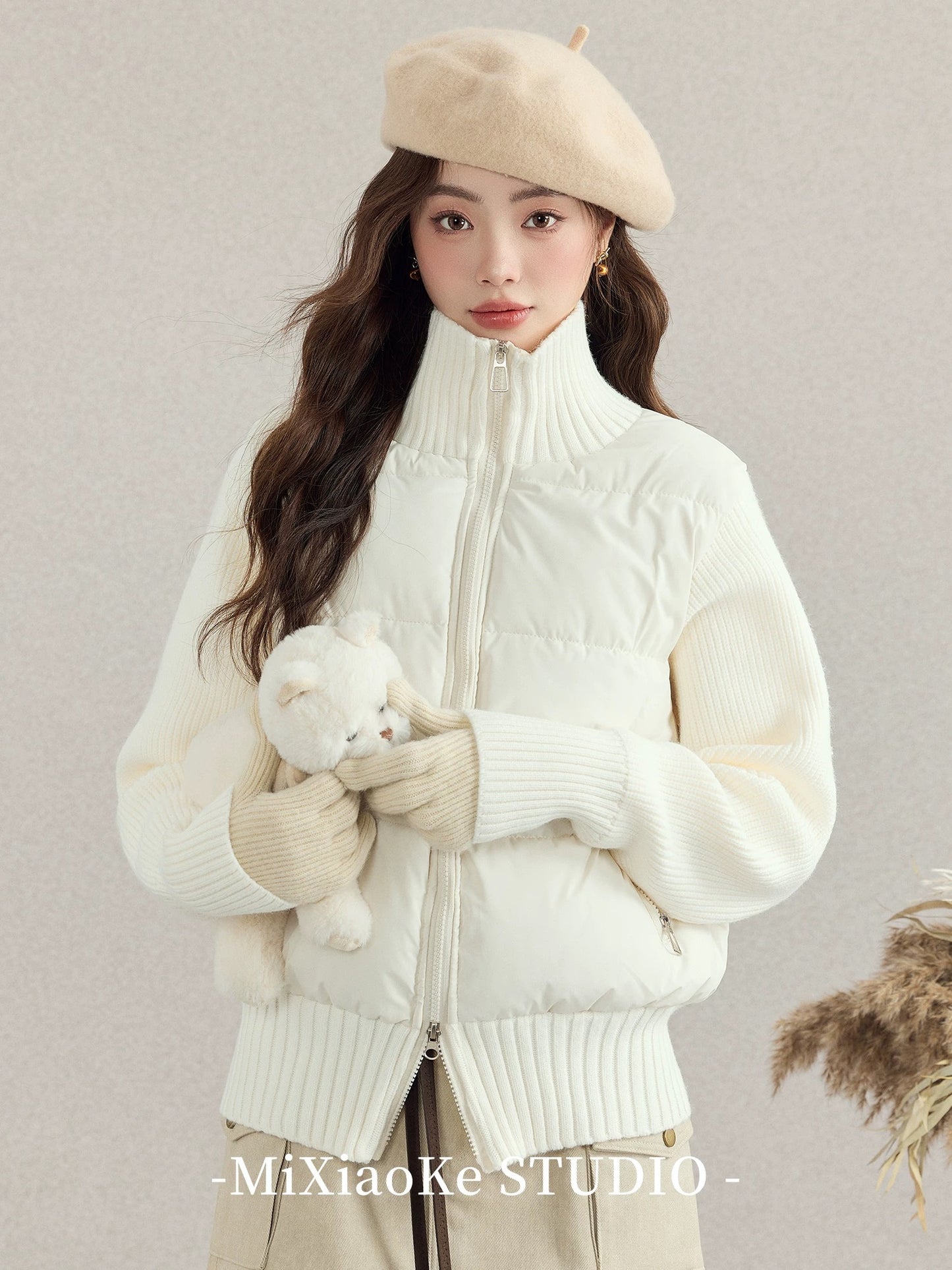 Mi Xiaoke's gentle style stand-up collar puffer jacket, short style, new autumn and winter style, this year's hottest lightweight and thick cotton-padded coat.