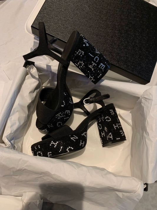CHICYOU black thick-heeled waterproof platform full of diamonds, versatile and slimming summer new thick-soled small fragrant high-heeled sandals for women