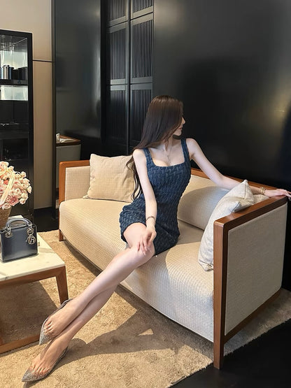 SX Shanxi's unique design of denim cable suspender dress is slim and slim, backless and sexy hip-hugging skirt