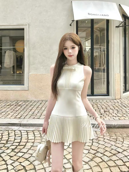 WAHJU's Limited Edition Gentle Summer Slim Fit A-line Pleated Dress with Bow at the Neckline