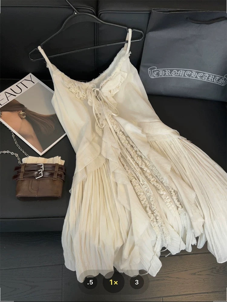 French-style elegant pleated slip dress, versatile, youthful, gentle style, summer niche design, pleated short skirt