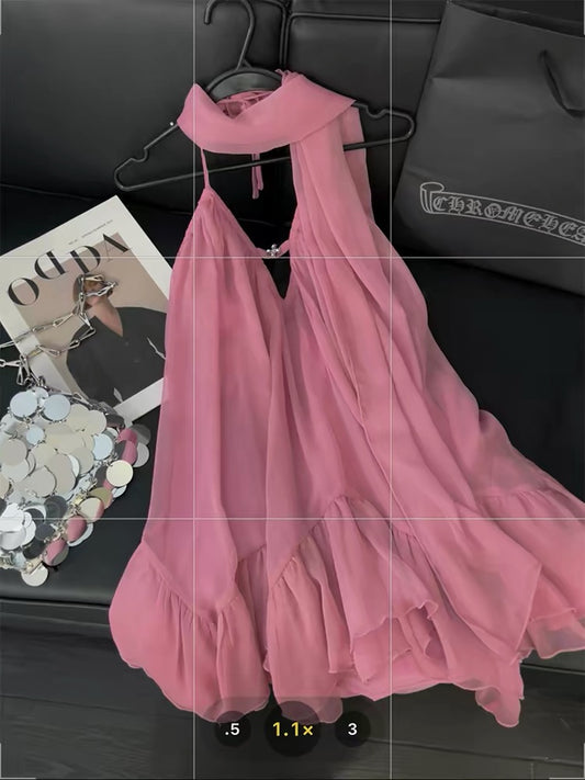 Pink fairy-like halter neck suspender dress, new summer style, sweet V-neck, sexy short skirt.