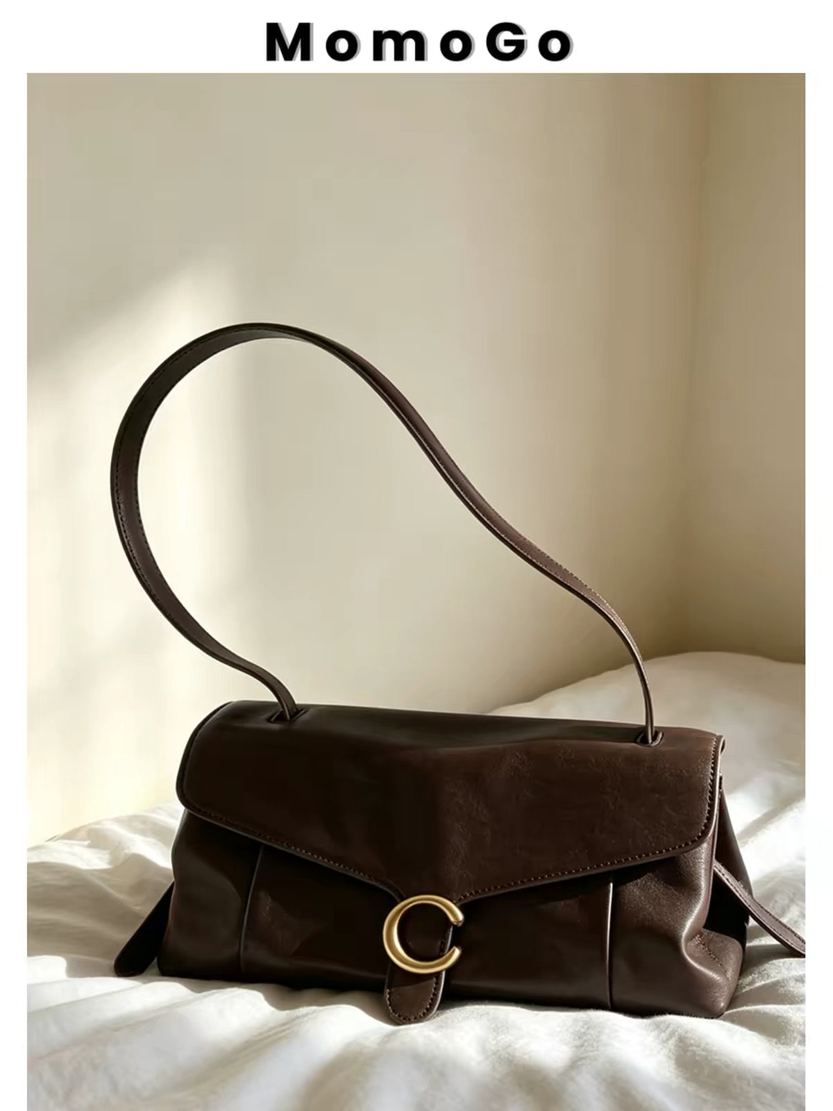 Sophisticated, niche-style women’s shoulder/underarm bag—a 2026 new arrival, offering an affordable luxury aesthetic; a chic, versatile "baguette" bag perfect for commuting or everyday outings.