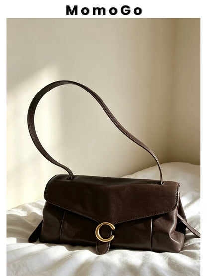 Sophisticated, niche-style women’s shoulder/underarm bag—a 2026 new arrival, offering an affordable luxury aesthetic; a chic, versatile "baguette" bag perfect for commuting or everyday outings.
