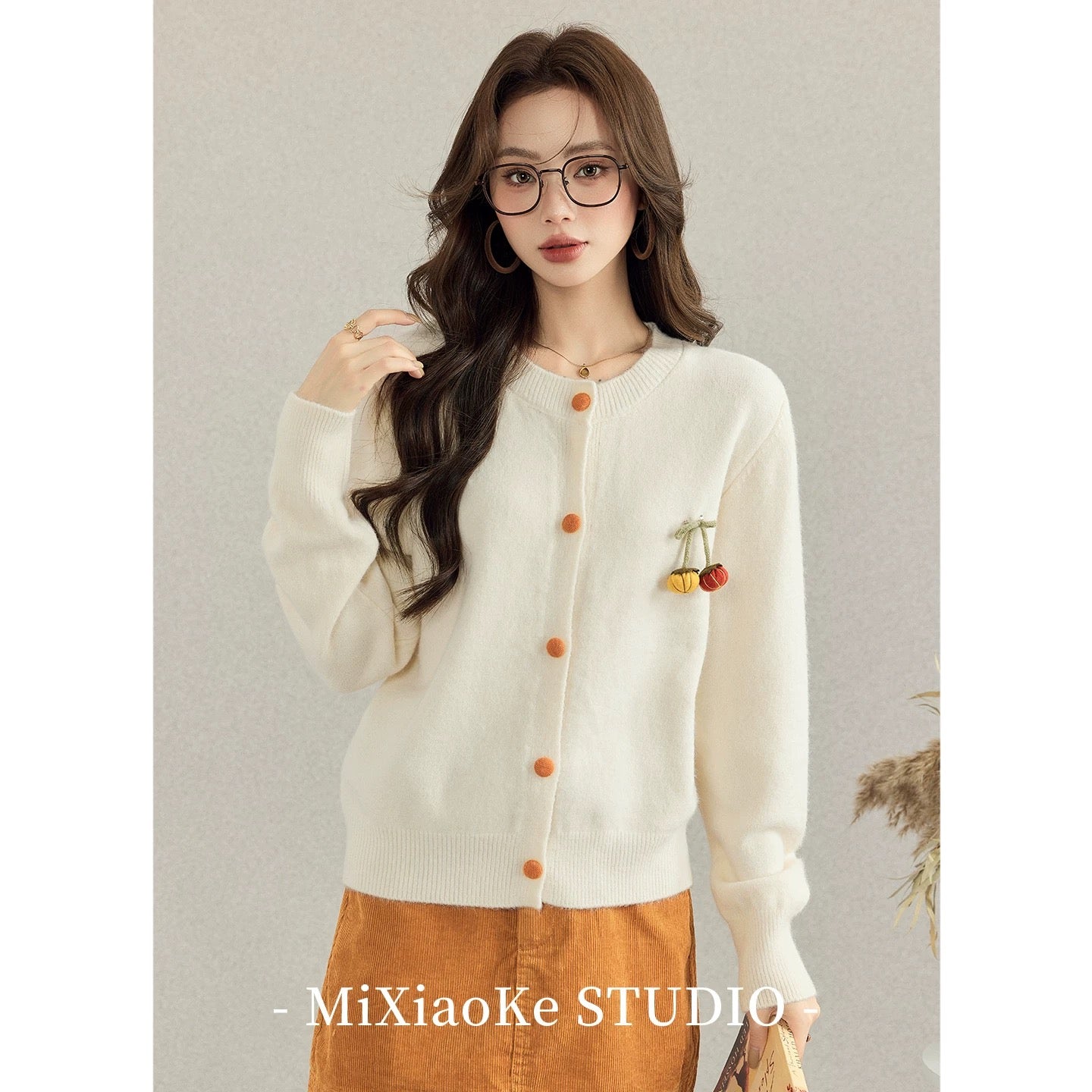 Mi Xiaoke's sweet and preppy knitted cardigan for women, autumn and winter, red, Christmas-themed cute sweater coat.