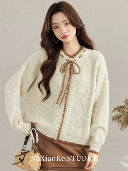 Mi Xiaoke's relaxed and stylish knitted cardigan for autumn and winter, a sophisticated look for petite women.