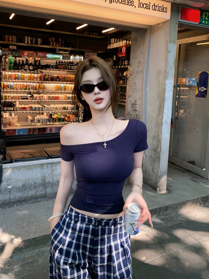 JMSHOP Yuanqi Hot Girl Off-shoulder short-sleeved top women's design summer solid color off-shoulder clavicle embroidered T-shirt