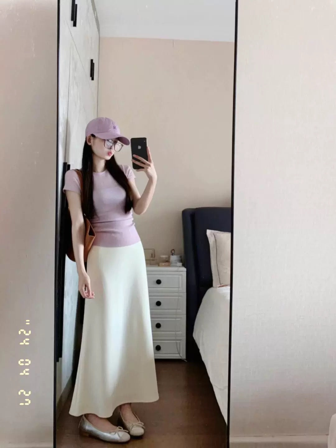 Age-reducing outfit with a complete set of summer clothes for pear-shaped body Korean style atmosphere outfit Salty style street-blasting two-piece suit for women